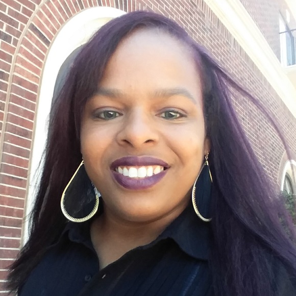 Meet your Posher, Myesha - Picture 1 of 1